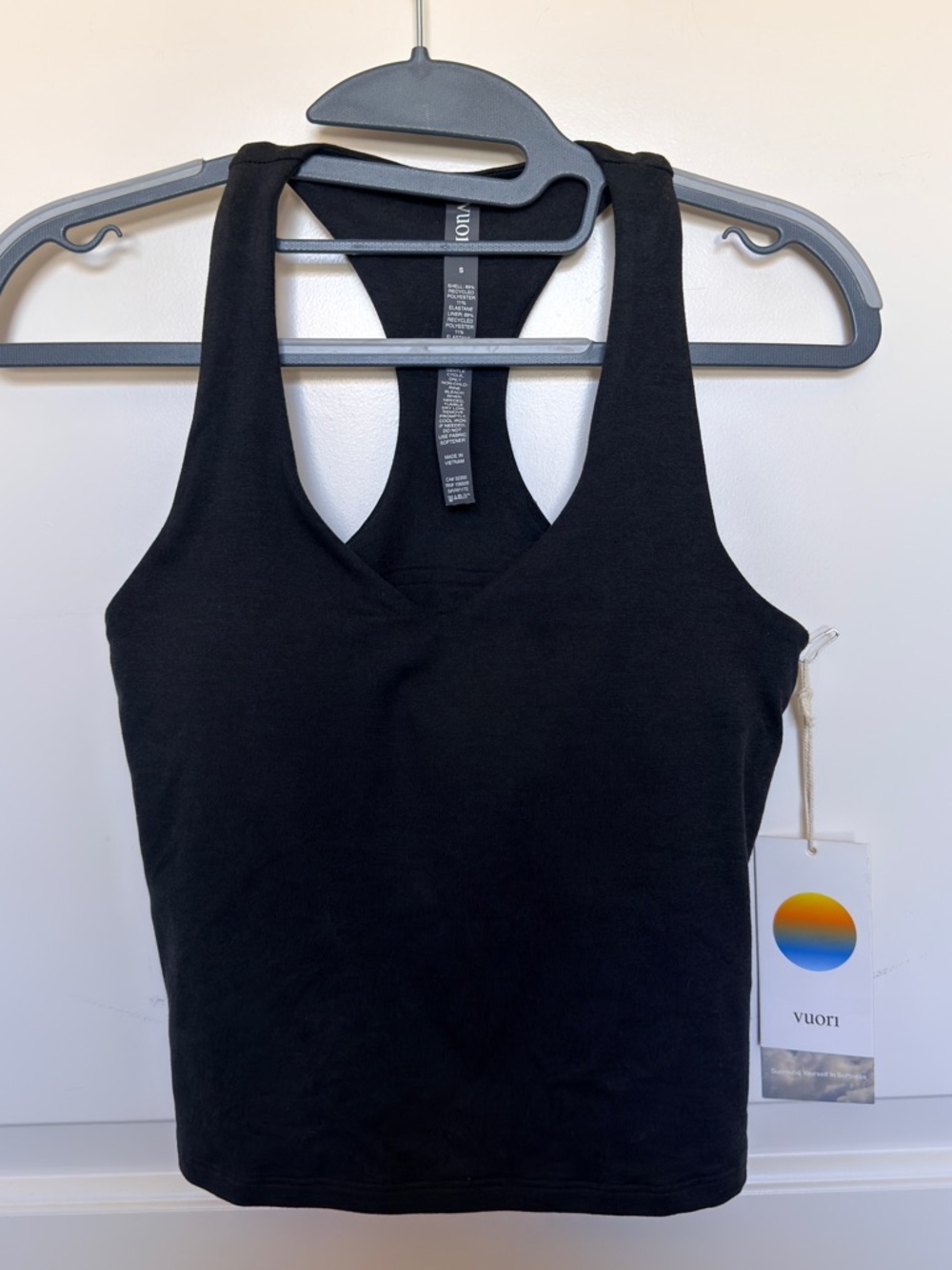 NWT Vuori Halo Performance Crop Tank 2.0 | Heather Black | Small - Picture 3 of 8